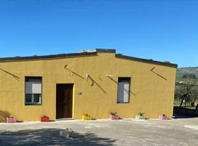 Casa Vacanze Sicilia Casteltermini Экстерьер фото